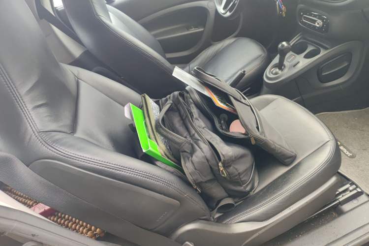 Used smart fortwo 2015 1.0L 52 kW hardtop Dynamic version