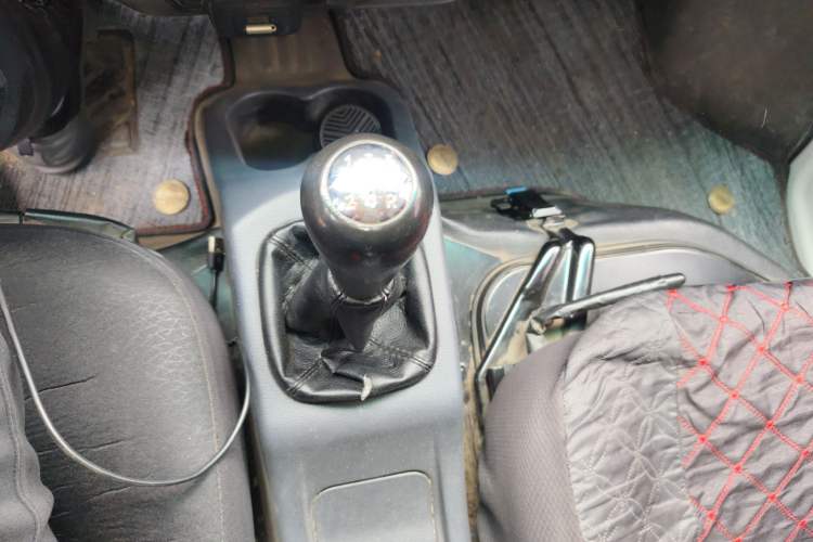 Used Jinbei Hiace X30 2023 1.5L Business-Style Van 2/5-Seater Air-Conditioned Version SWC15M Gear Lever