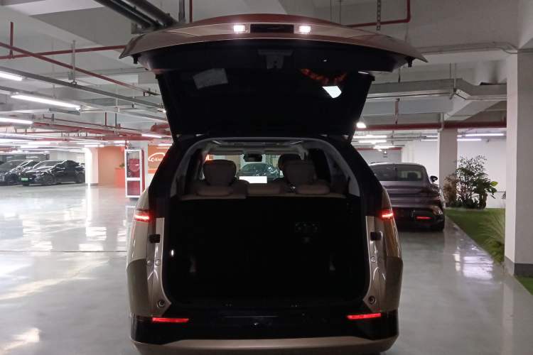 Used XPeng X9 2024 702 Ultra-Long Range Pro
