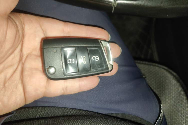 Used Volkswagen Golf 2016 230TSI Automatic Luxury Version Vehicle Key