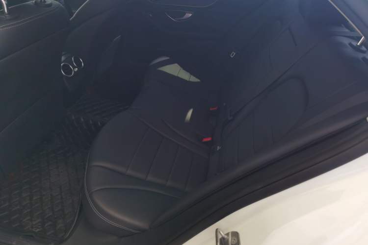 Used Mercedes-Benz C-Class 2018 C 180 L Fashion Edition Sport Version Left Rear Seat