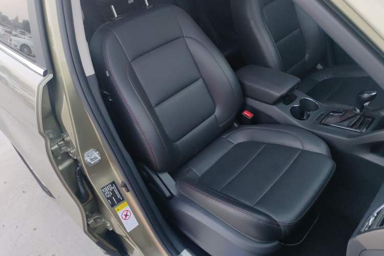 Used Changan CS75 2015 1.8T Automatic 4x4 Elite Model China V Standard
