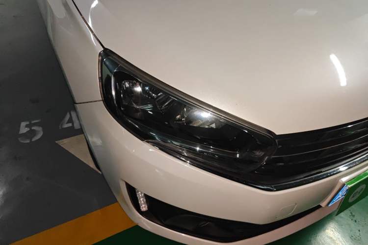 Used Citroen C4 Sega 2016 1.6L Automatic Luxury Model Right Front Headlight