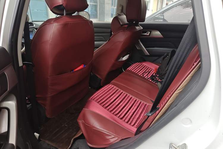 Used Haval H2 2017 Red-Label 1.5T Manual Two-Wheel Drive Luxury Model