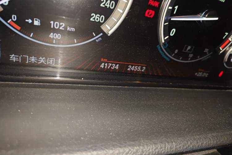 Used BMW 5 Series GT 2010 535i Luxury Edition Odometer Close Up