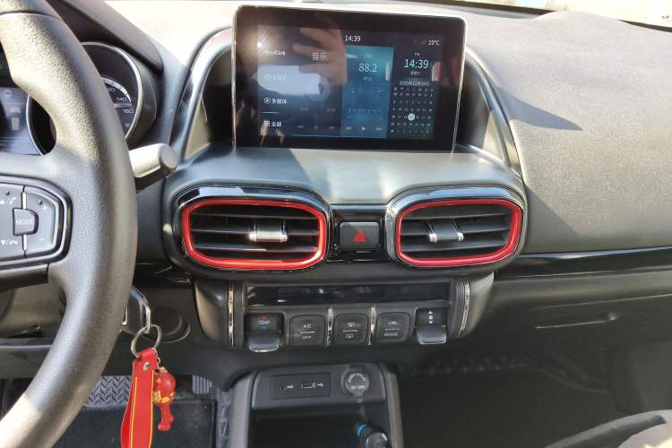 Used Dongfeng Aeolus AX4 2017 1.6L DCT Trendy Style
