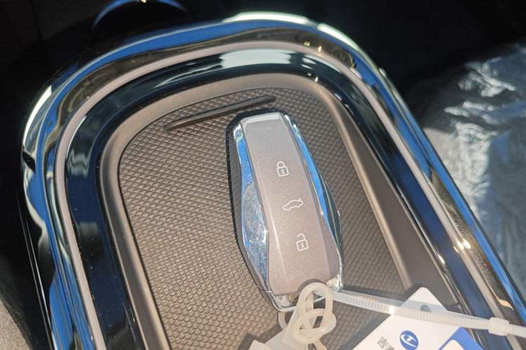 Used JAC Yiwei 3 2024 Zhi'ai Edition 330km Lite