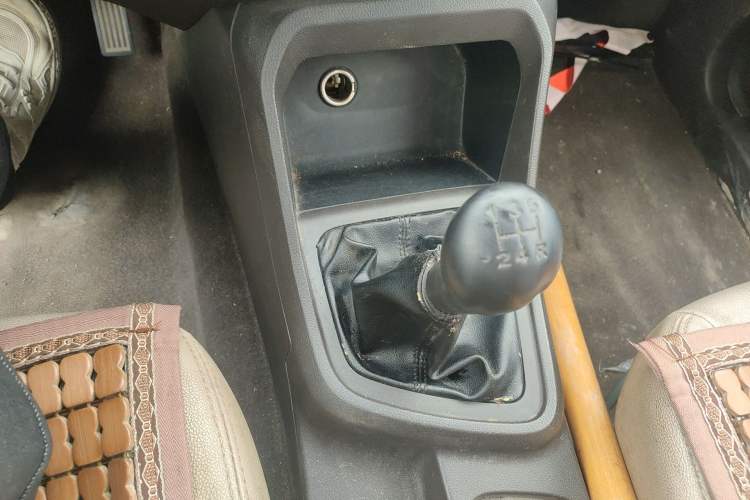 Used Wuling Hongguang V 2019 1.5L Base Version L2B Gear Lever