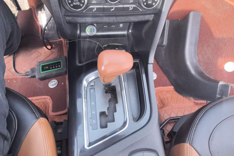 Used Soueast DX7 2015 1.5T Automatic Prestige Model