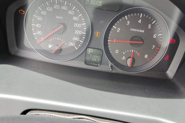 Used Volvo S40 2011 2.0L Automatic ZhiShang Edition
