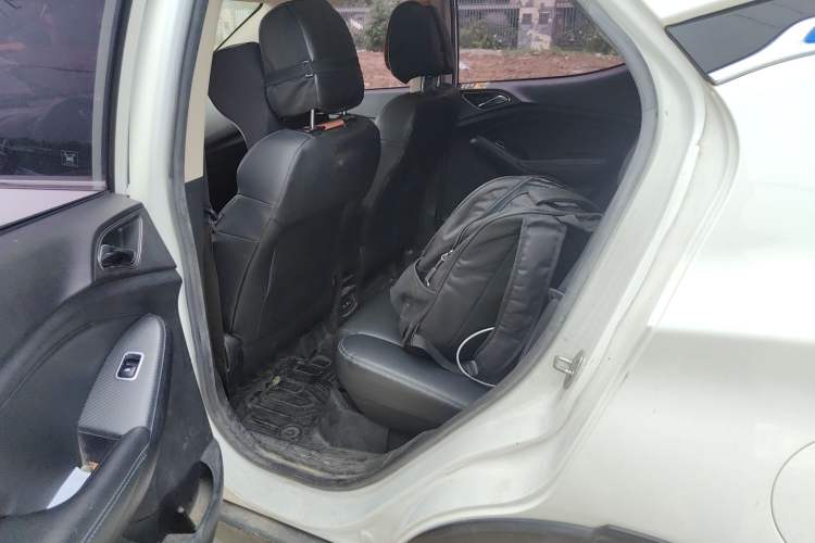 Used BYD Yuan New Energy 2018 EV360 Smart Connect Cool Edition Left Rear Seat