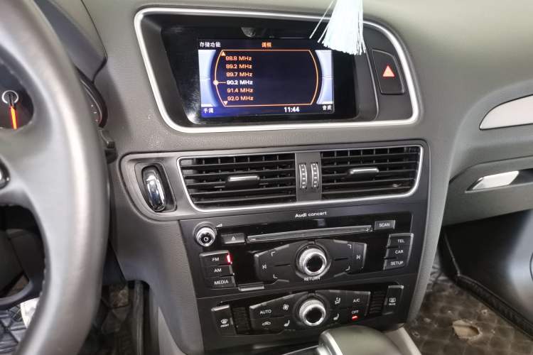 Used Audi Q5 2017 Plus 40 TFSI Ambition Model
