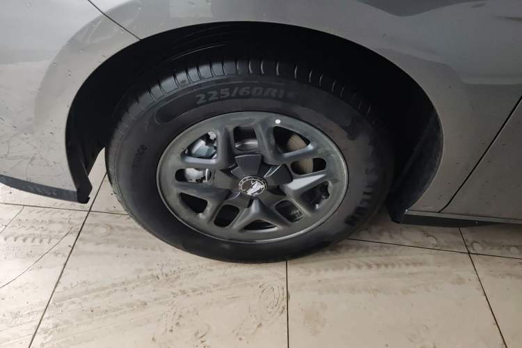 Used BYD Seal 05 DM-i 2026 DM-i 128KM Luxury Edition Left Front Wheel Hub