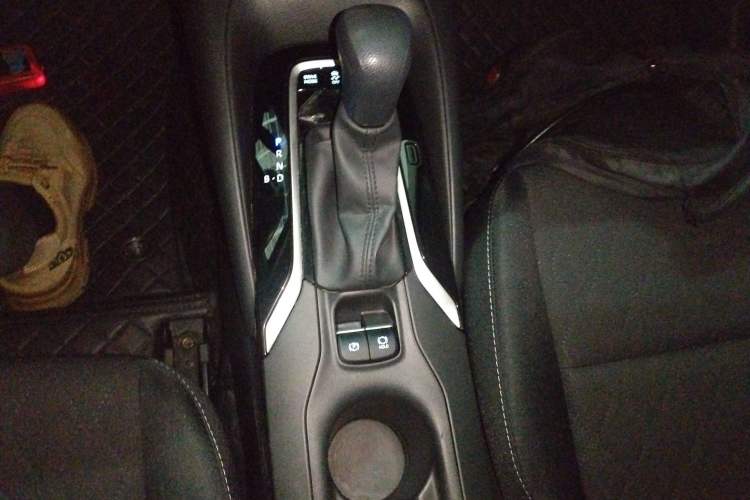 Used Toyota Corolla 2023 1.8L Smart Electric Hybrid Dual-Motor Pioneer Edition Gear Lever