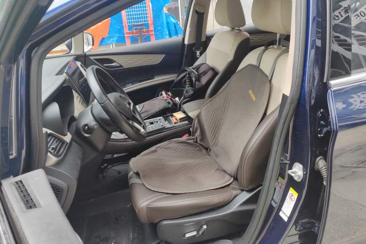 Used BYD Song MAX New Energy 2022 DM-i 105KM Flagship Model Left Front Seat