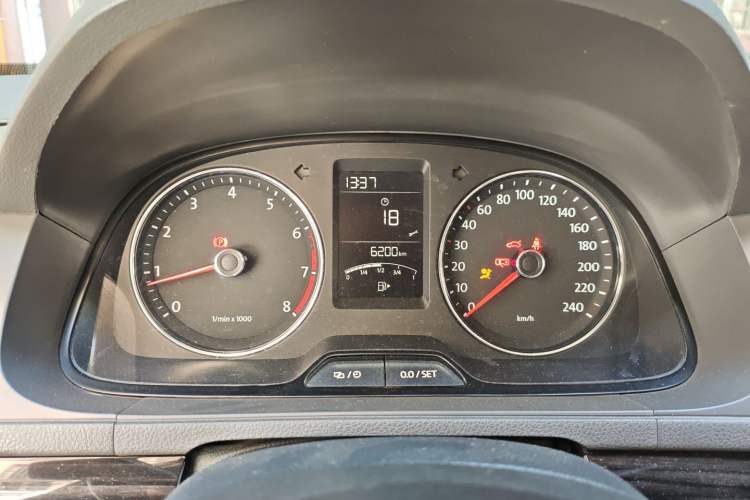 Used Volkswagen Gran Lavida 2013 1.6L Manual Comfort Model