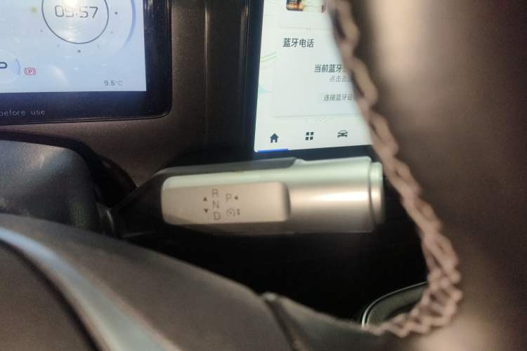 Used AION V 2023 Plus 70 Smart Edition Ternary Lithium Gear Lever