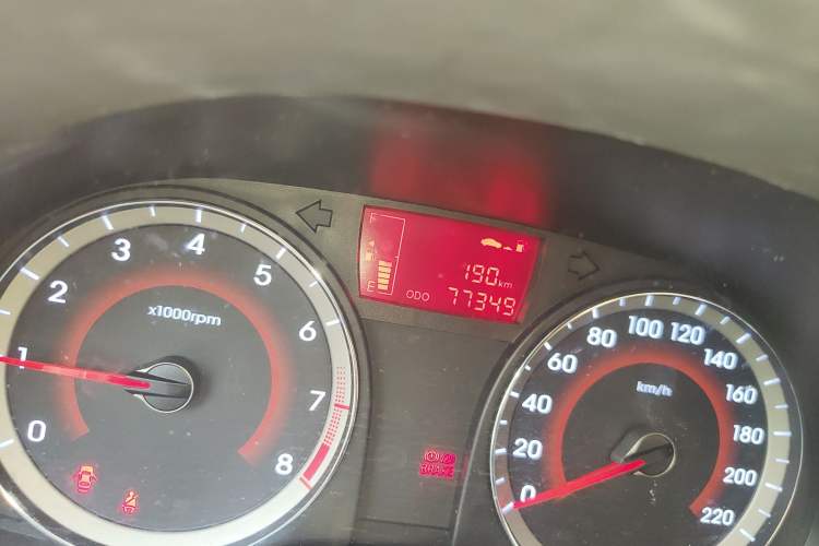 Used Hyundai Verna Ray 2014 1.4L Manual GLX Odometer Close Up