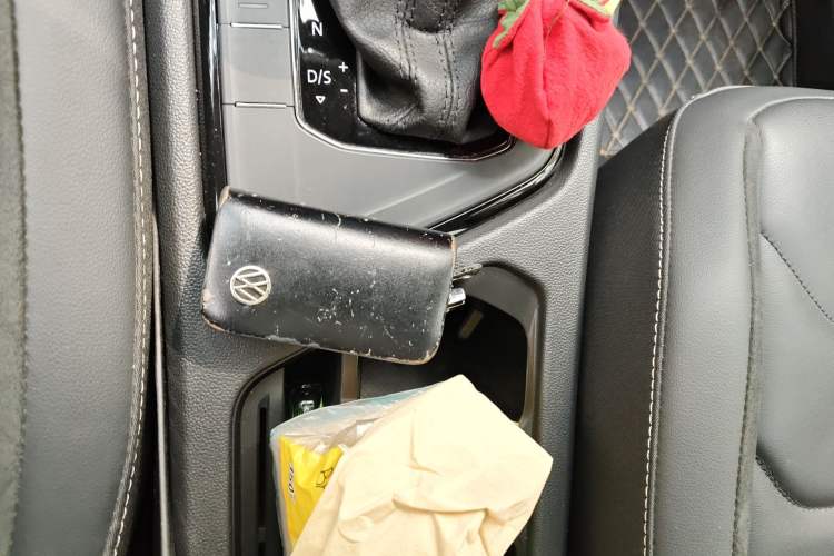 Used Volkswagen Tiguan L 2019 330TSI Automatic Two-Wheel Drive Panoramic Comfort Edition China VI Standard Vehicle Key