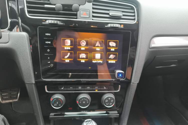 Used Volkswagen Golf 2020 280TSI DSG R-Line Version Audio And AC Panel