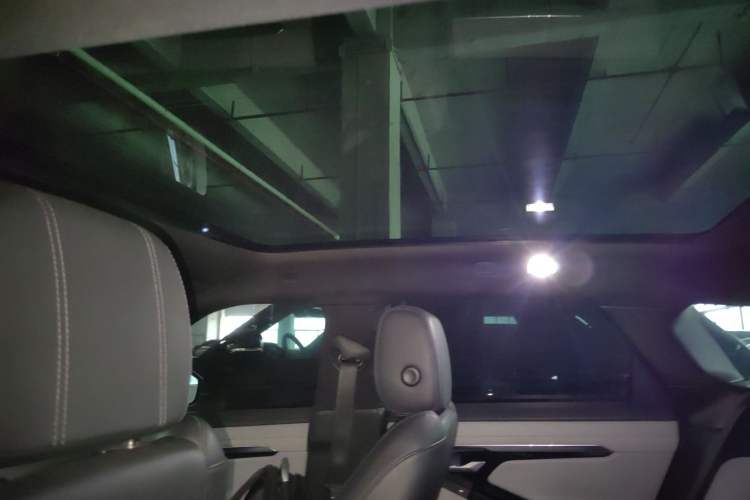 Used Land Rover Range Evoque 2020 249 PS R-DYNAMIC S Sport Edition Headliner