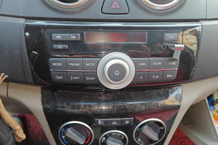 Used Changan Alsvin V3 2015 1.4L Manual Warm-Hearted Model China V Standard
