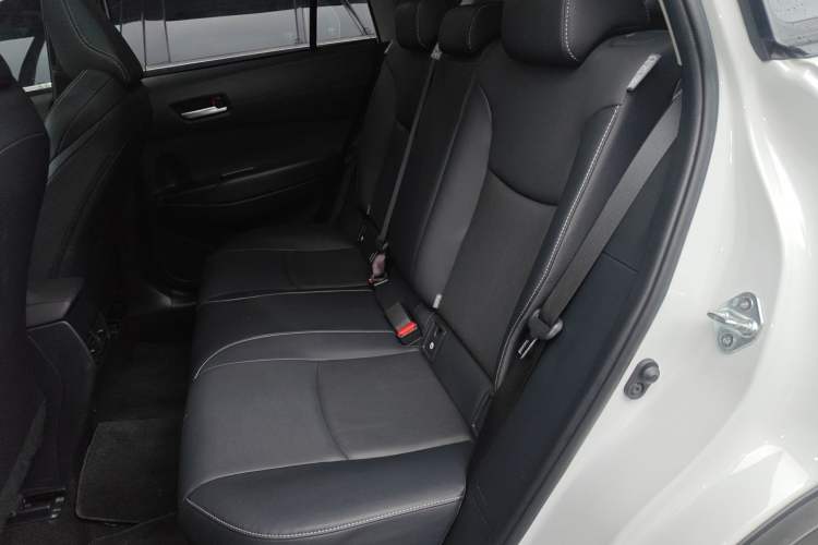 Used Toyota FRONTLANDER 2023 2.0L Smart Electric Hybrid Dual-Engine Deluxe Version