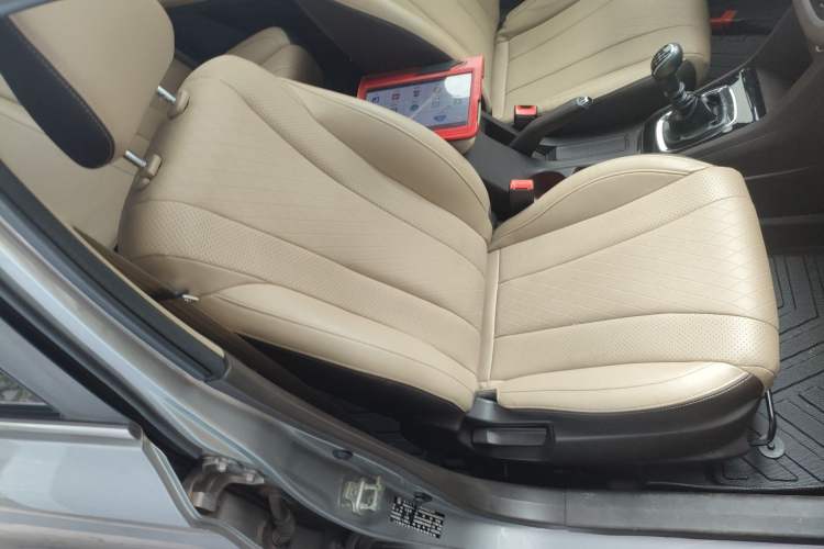 Used Baojun 310W 2017 1.5L Manual Luxury Edition China V