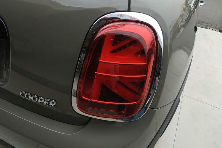 Used MINI 2019 1.5T COOPER Classic Edition