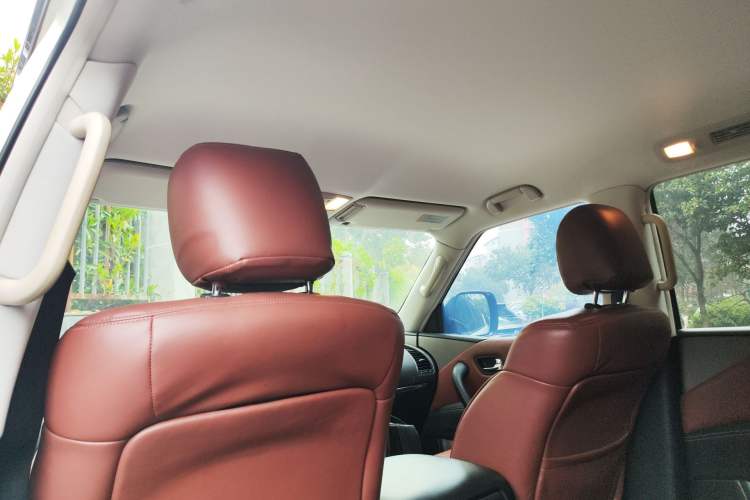 Used Nissan Patrol 2018 4.0L LinkedIn Edition Headliner