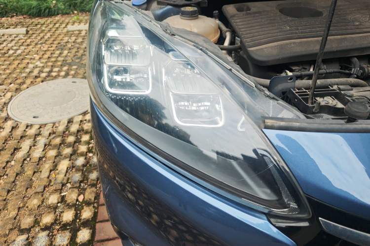 Used Ford Escape 2020 EcoBoost 245 Two-Wheel-Drive Titanium Edition
