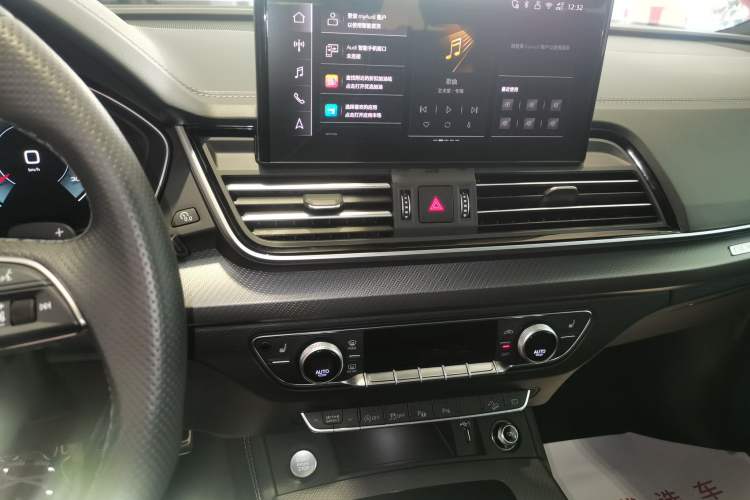 Used Audi Q5L 2025 quattro 45th Anniversary Edition 45 TFSI Luxury Dynamic Model
