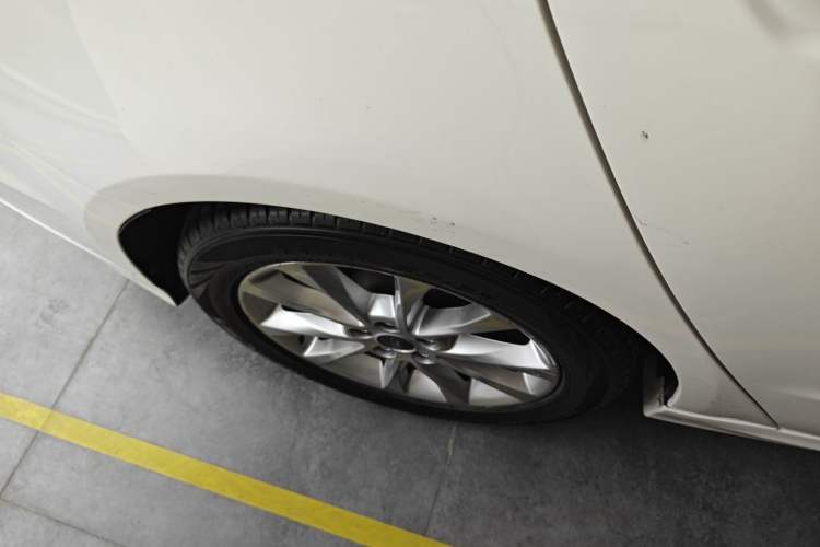 Used Ford Mondeo 2017 Facelifted EcoBoost 180 Fashion Edition Right Rear Wheel Hub