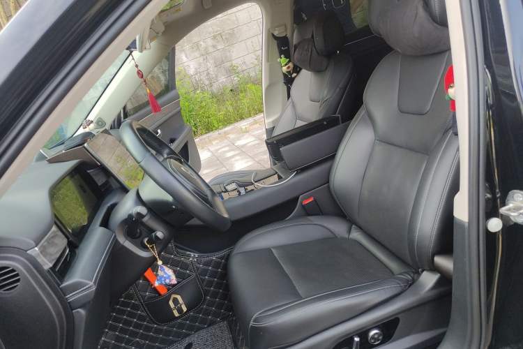 Used Hima AITO M5 2022 Extended-Range Four-Wheel Drive Performance Version Left Front Seat