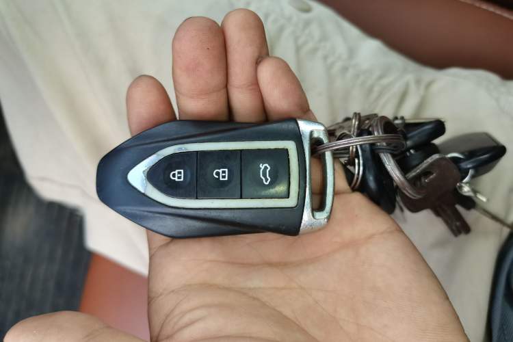 Used Zotye SR9 2017 2.0T Manual "Ultimate Light" Edition