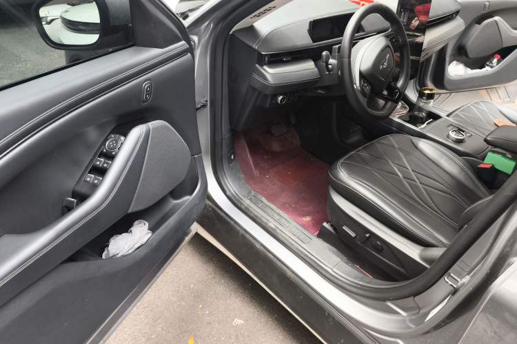 Used Ford Mustang Mach-E 2021 Leap Edition Rear-Drive Version (Standard Range)
