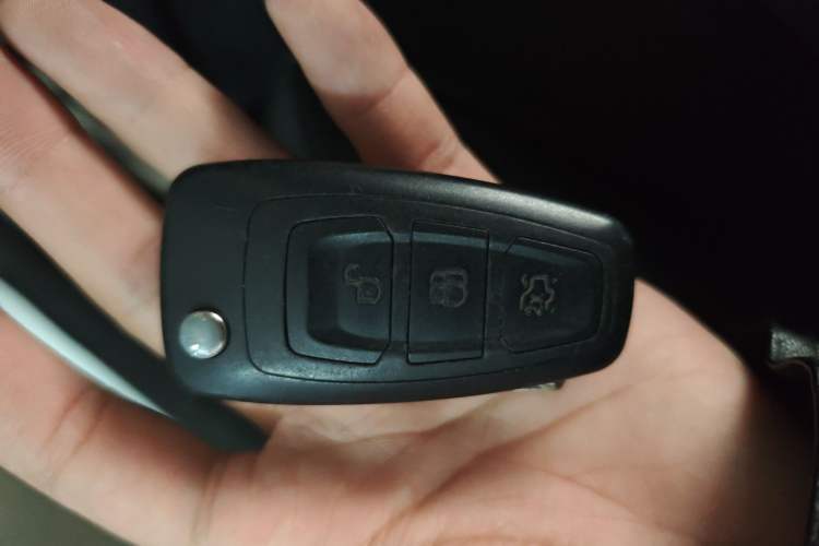 Used Ford Focus 2015 Sedan 1.6L Automatic Comfort Model Vehicle Key