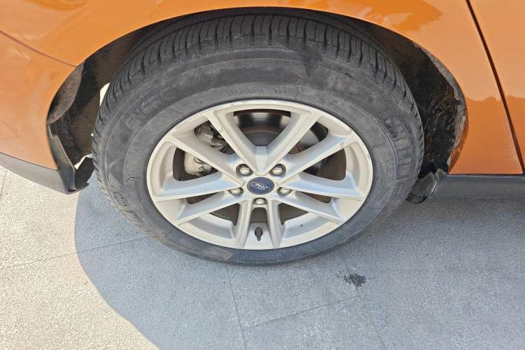 Used Ford Focus 2015 Hatchback 1.6L Automatic Fashion Edition