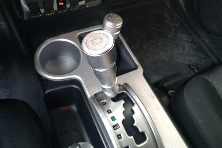 Used Toyota FJ Cruiser 2013 4.0L Gear Lever