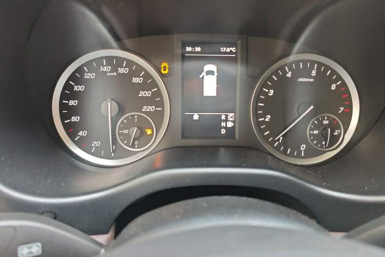 Used Mercedes-Benz Vito 2020 2.0T Elite Version 7 Seats Instrument Cluster