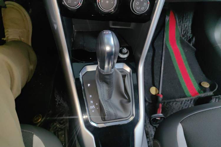 Used Volkswagen T-ROC 2020 280TSI DSG Two-Wheel-Drive Elite Version