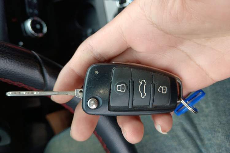 Used JAC Refine S2 2015 1.5L CVT Luxury Smart Version
