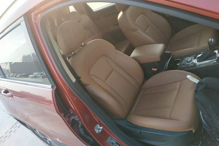 Used Haval H6 Coupe 2016 Blue Label 1.5T Automatic Two-Wheel Drive Urban Model