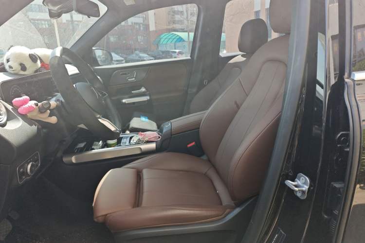 Used Mercedes-Benz GLB 2024 Refresh GLB 220 Fashion Edition Left Front Seat