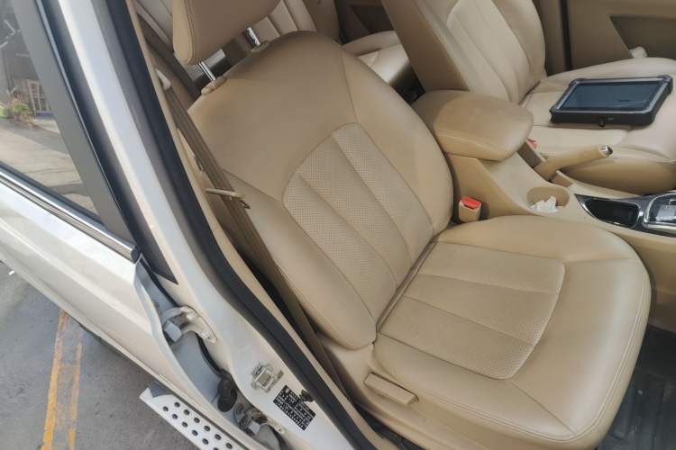 Used Baojun 730 2016 1.8L iAMT Comfort Version 7 Seats