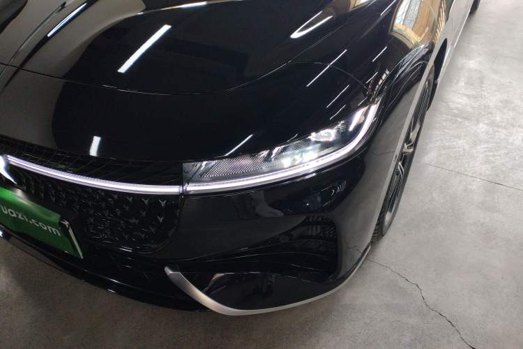 Used VOYAH PASSION 2024 PHEV Four-Wheel Drive Ultra-Long Range Flagship Model