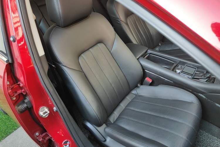 Used Mazda Atenza 2020 2.0L Blue Sky Luxury Edition
