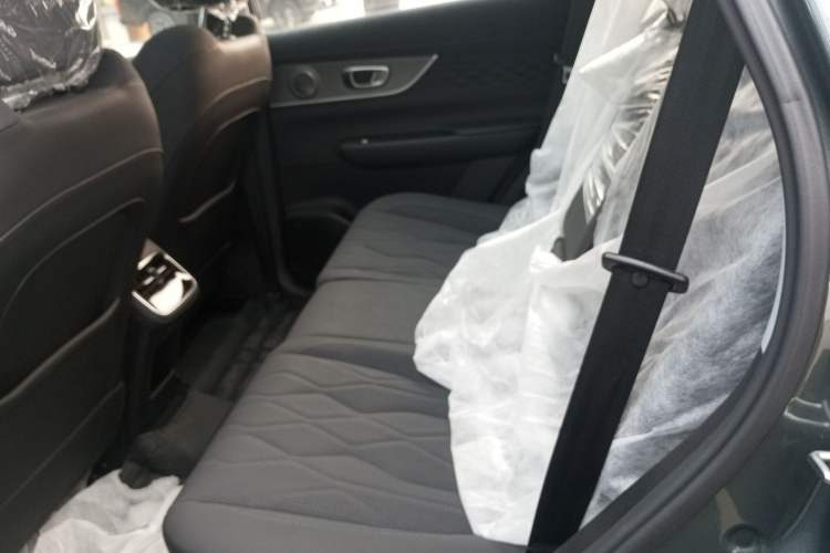 Used Chery Tiggo 8 PLUS C-DM 2025 1.5T 116 km Luxury Version 5 Seats
