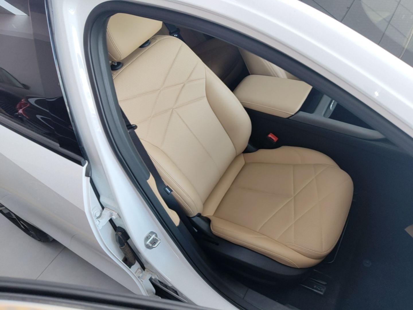 Geely Galaxy L6 2023 60km PLUS — снимка 19
