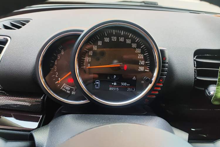 Used MINI Clubman 2016 Revised Version 1.5T COOPER Connoisseur Edition
